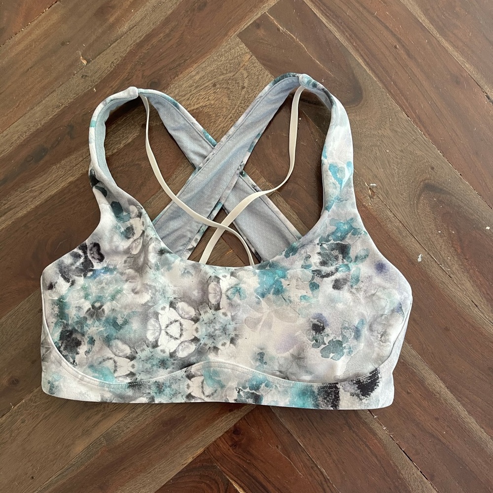 Lululemon bra
